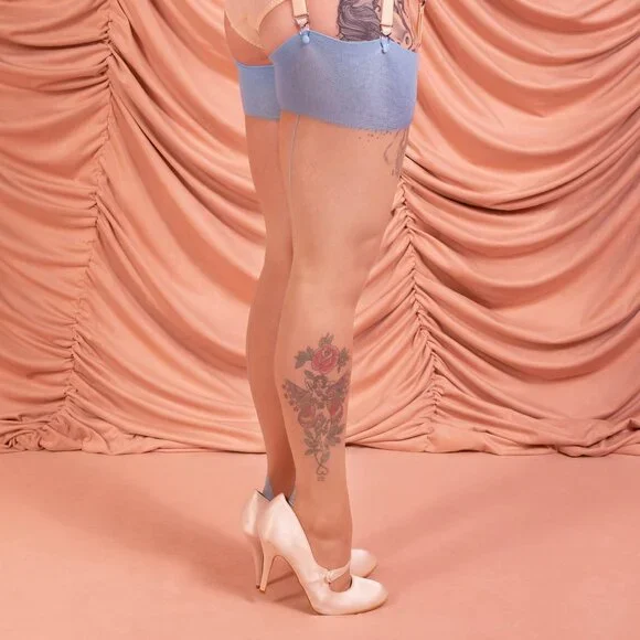 What Katie Did Glamour Sheer Contrast Seamed Stockings Champagne / Sky Baby Blue - Picture 6 of 10